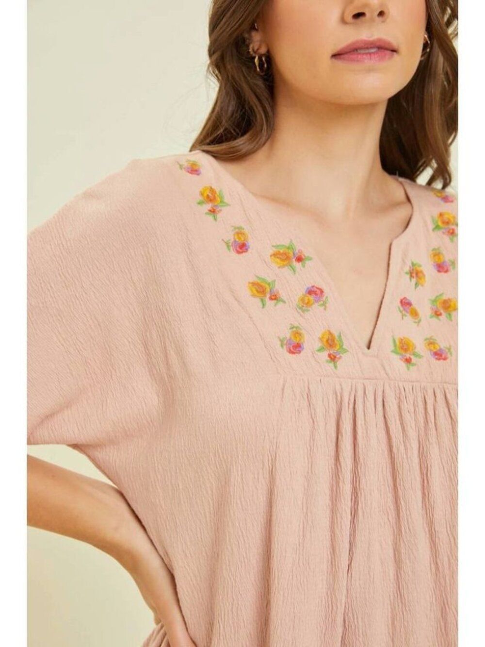 Heyson Embroidered Textured Knit Top Size Large Blush Pink Floral Split Neck NEW